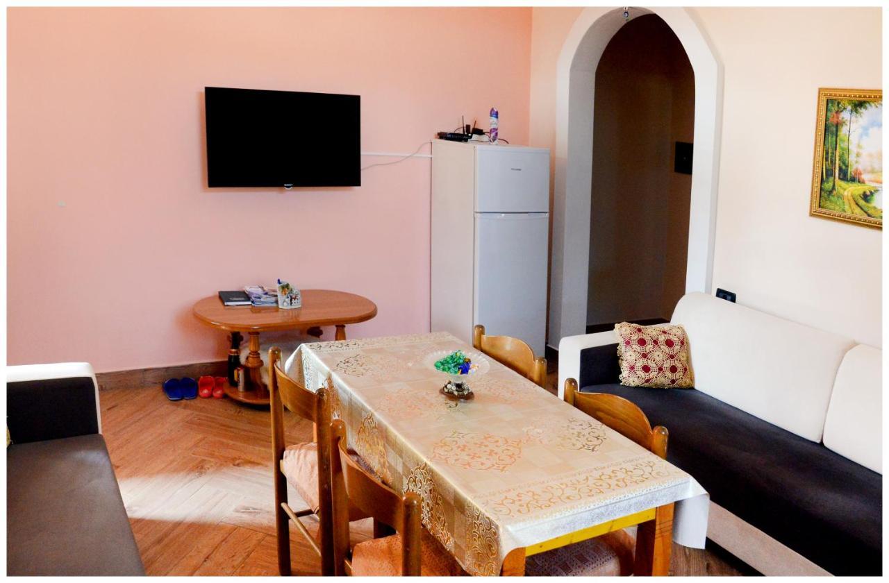 Apartment Demaj Vlorë Eksteriør bilde