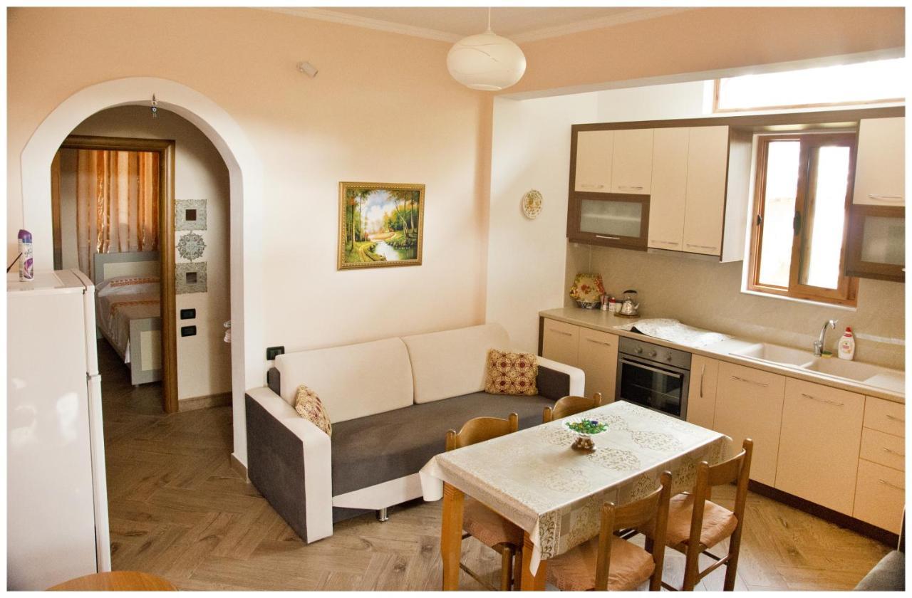Apartment Demaj Vlorë Eksteriør bilde